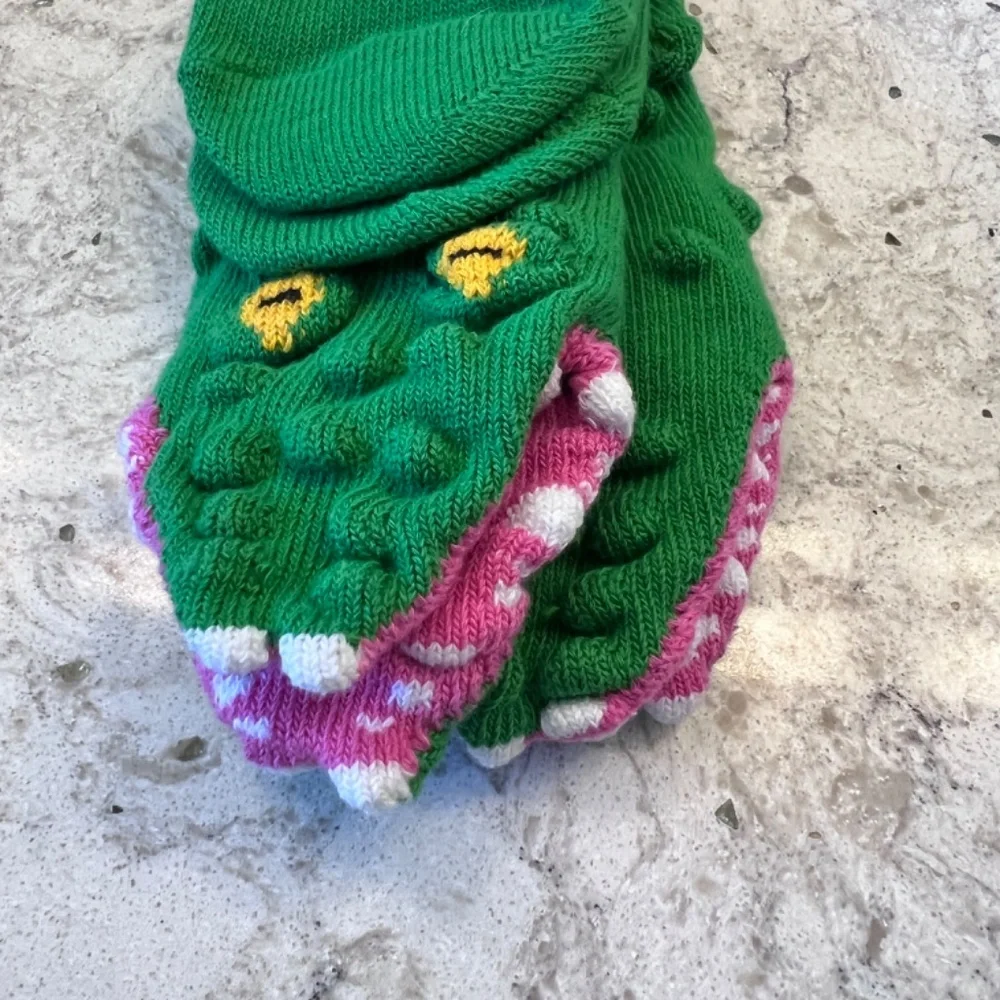 New 3 D socks  alligator‎  foot Traffic